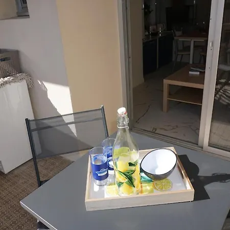 Apartment Vue Avec Piscine