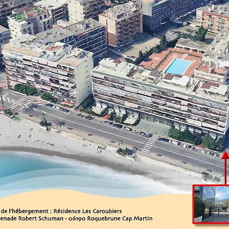 Vue Avec Piscine Et Parking Prive